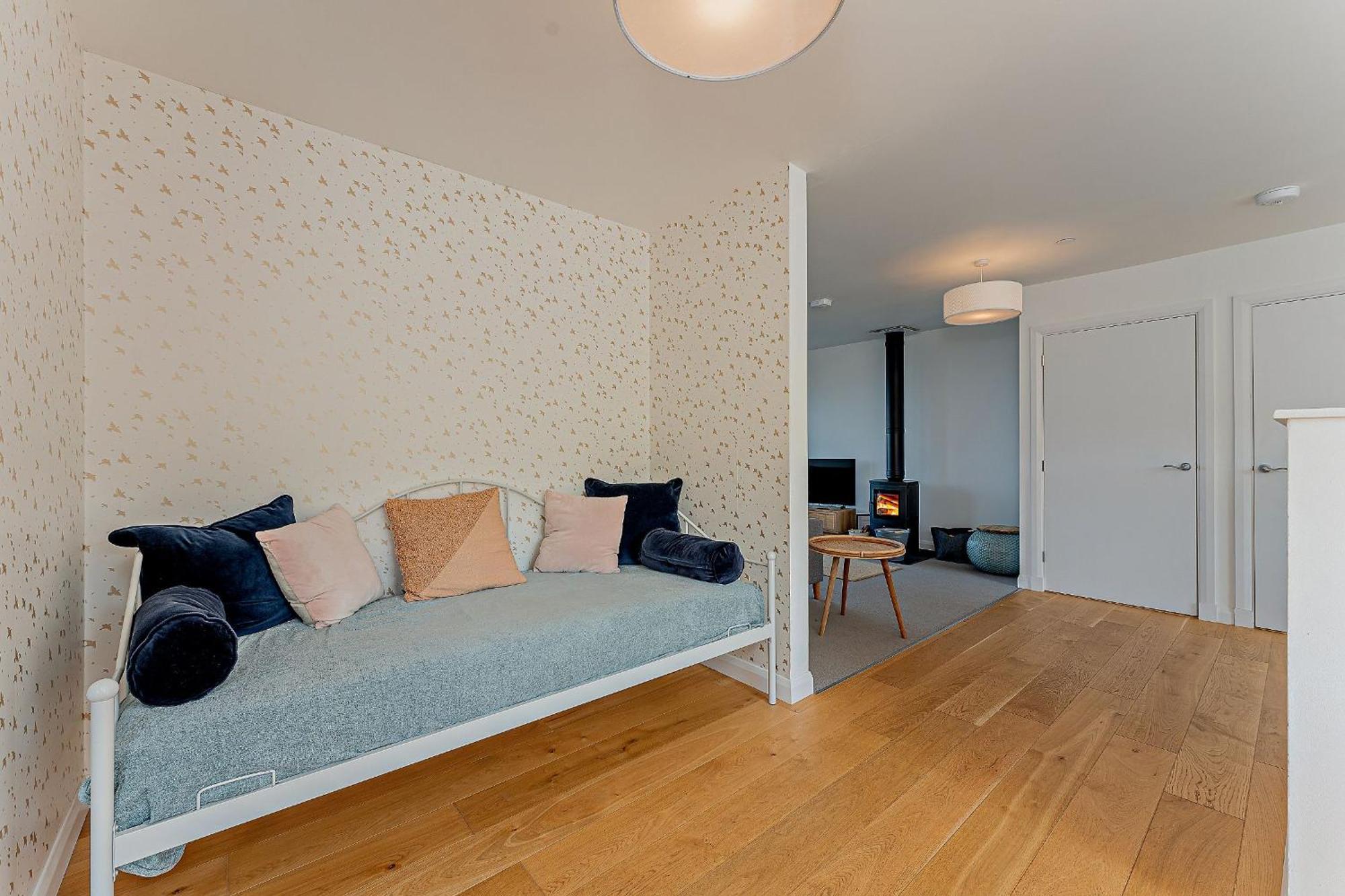 2 Bed Ground Floor Apartment - 11 Plas Pistyll Zewnętrze zdjęcie